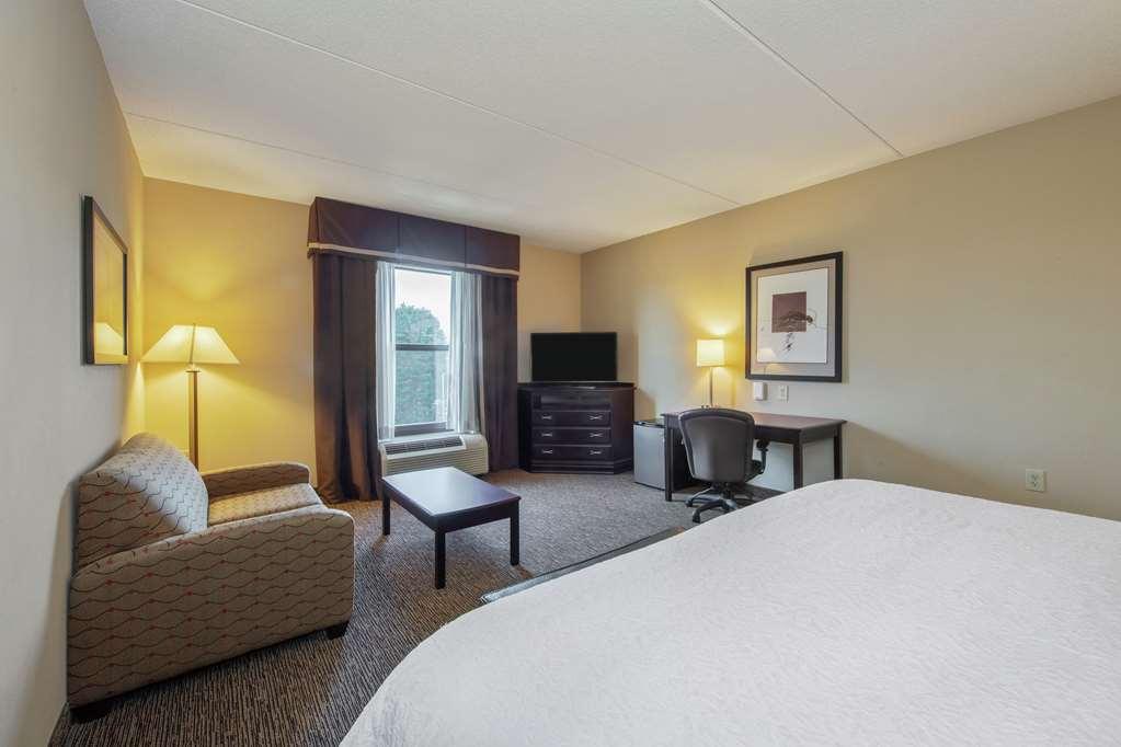 Hampton Inn & Suites Бёрлингтон Номер фото