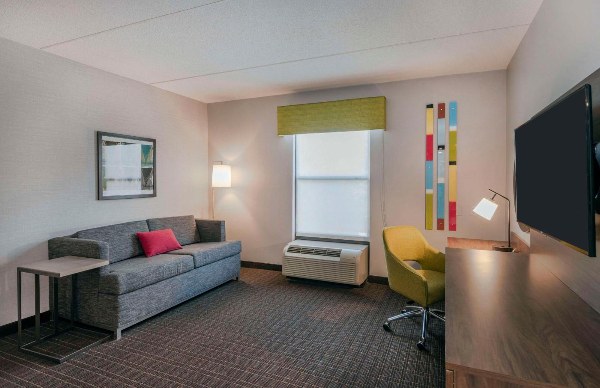 Hampton Inn & Suites Бёрлингтон Экстерьер фото