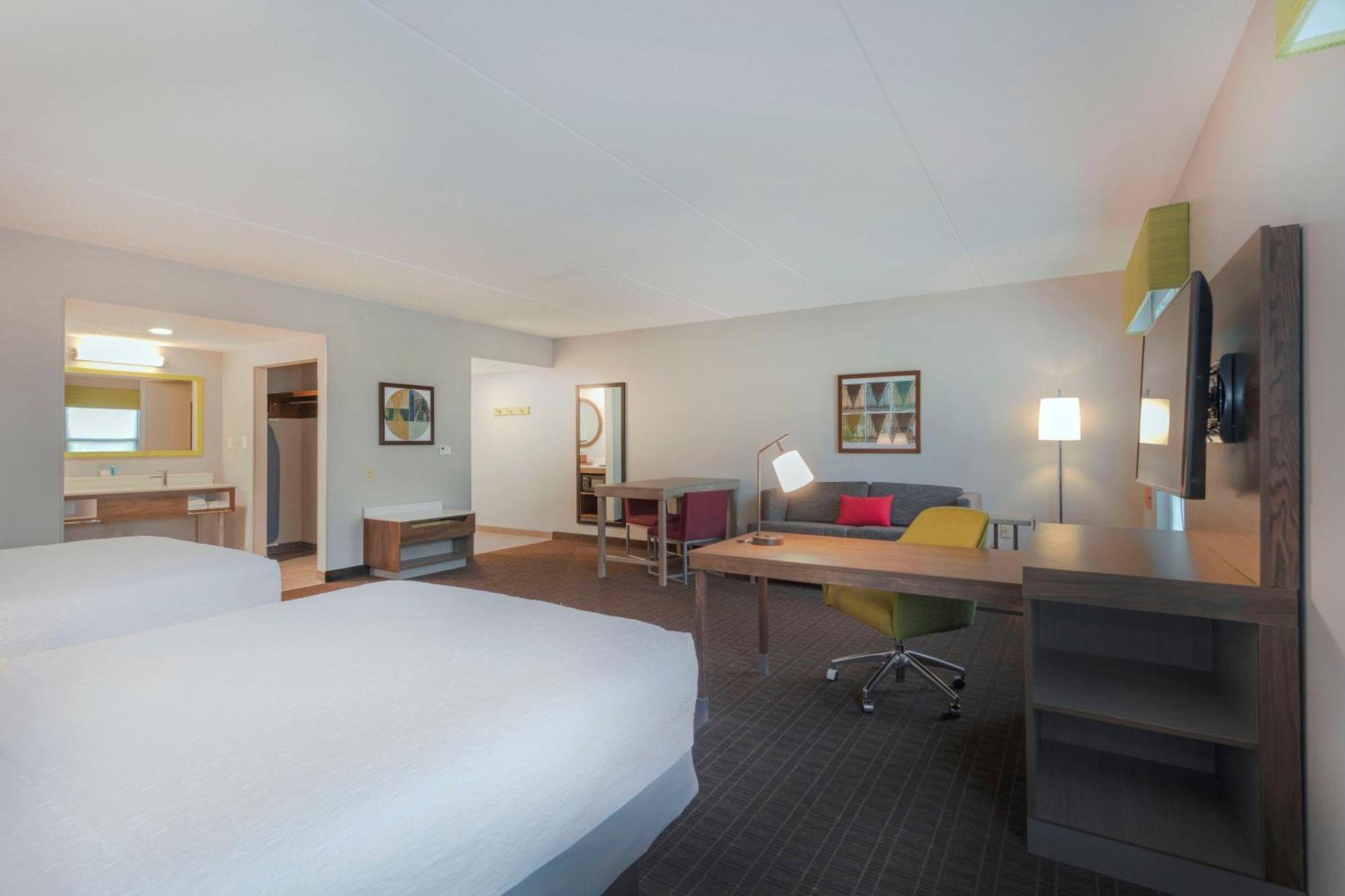 Hampton Inn & Suites Бёрлингтон Экстерьер фото