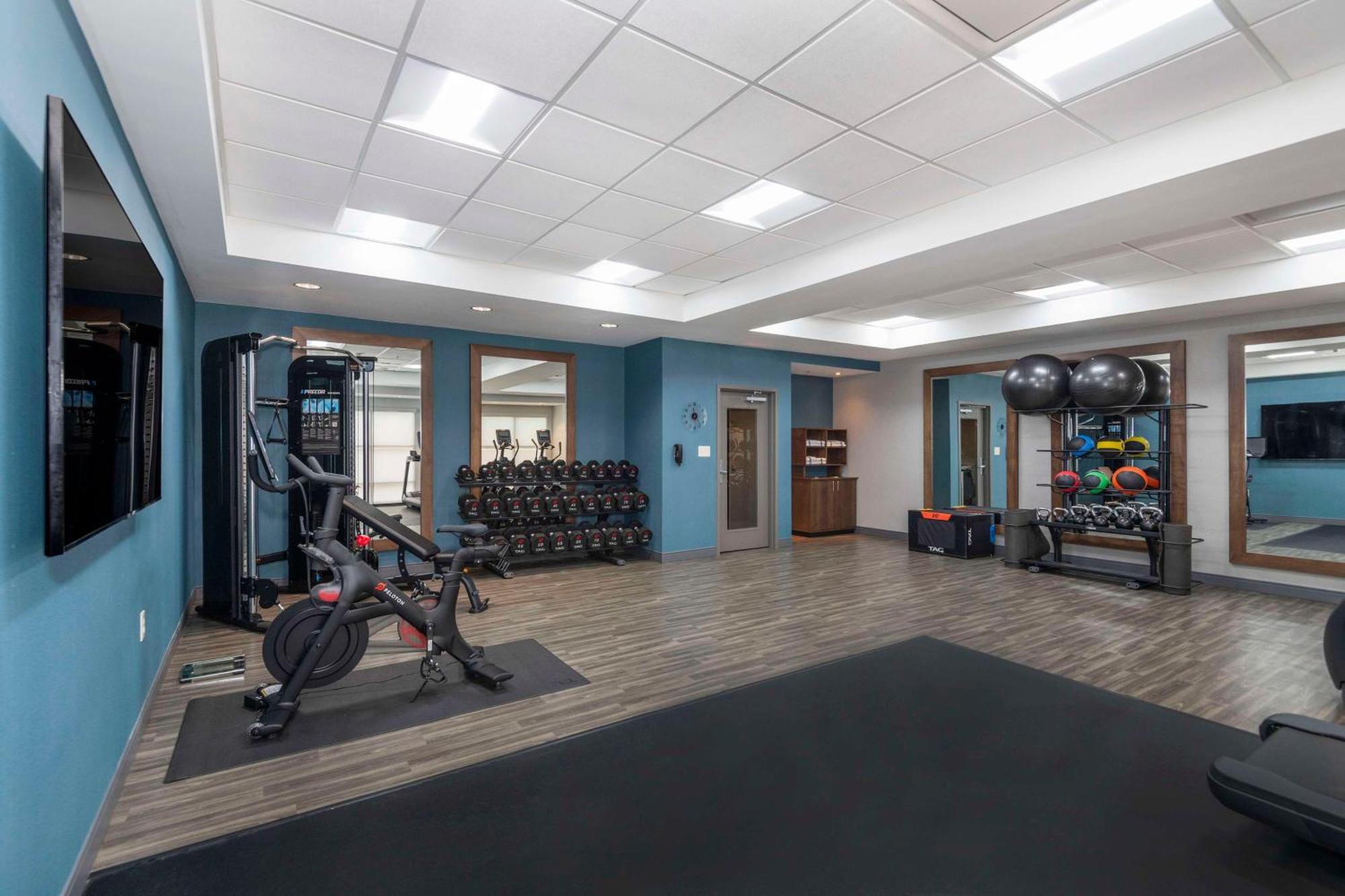Hampton Inn & Suites Бёрлингтон Экстерьер фото